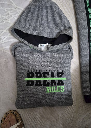 Erkek Gri Kapüşonlu Baskılı Sweatshirt - Görsel 3