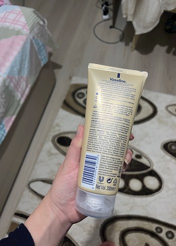 Vaseline Healthy Bright Gluta-Hya Serum Etkili Losyon - Görsel 2