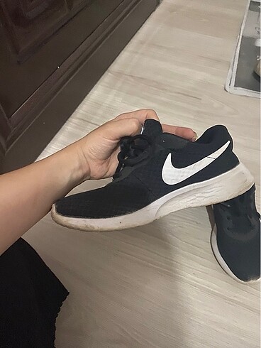36,5 Beden siyah Renk Spor ayakkabı