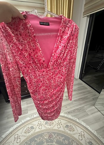 s Beden pembe Renk Boncuk İşlemeli Pembe Mini Elbise