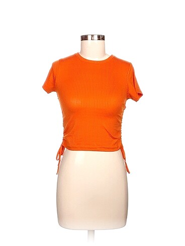 Diğer T-shirt %70 İndirimli.