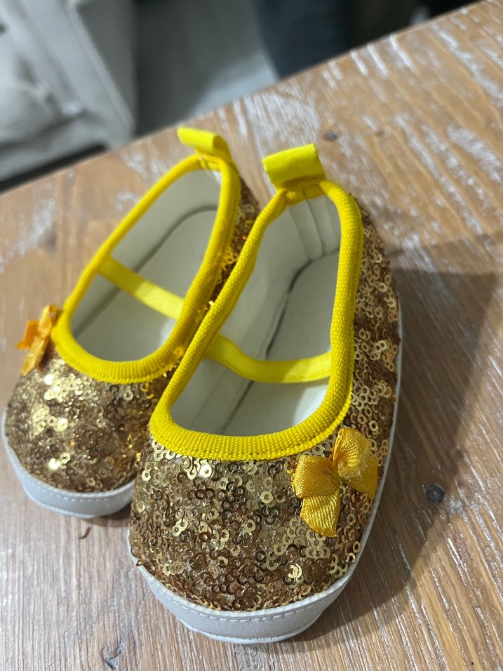 Sarı Parlak Kız Çocuk Babet Ayakkabı - Görsel 2