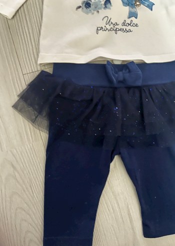 Beyaz Baskılı Fırfırlı Bebek Kız Takımı - Görsel 2