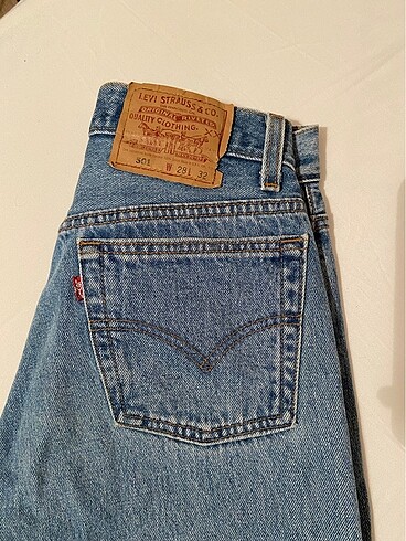 LEVIS JEAN