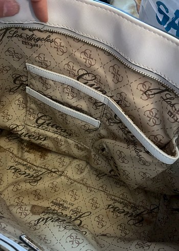 Orijinal GUESS Zincir Detaylı Beyaz Deri Kadın Çanta - Görsel 7