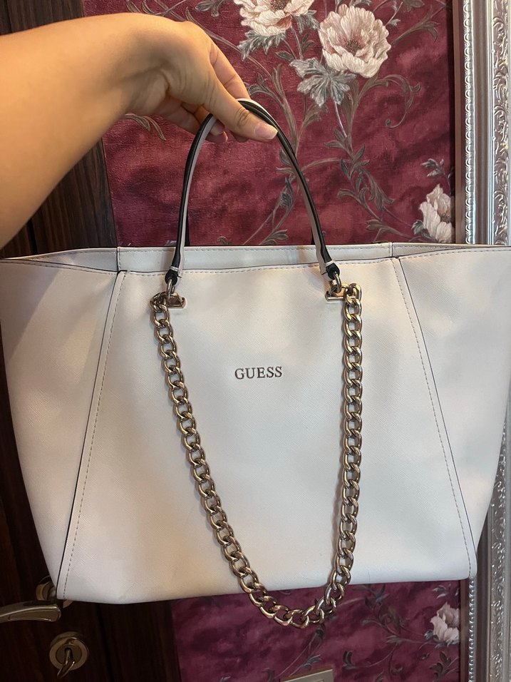 Orijinal GUESS Zincir Detaylı Beyaz Deri Kadın Çanta - Görsel 3