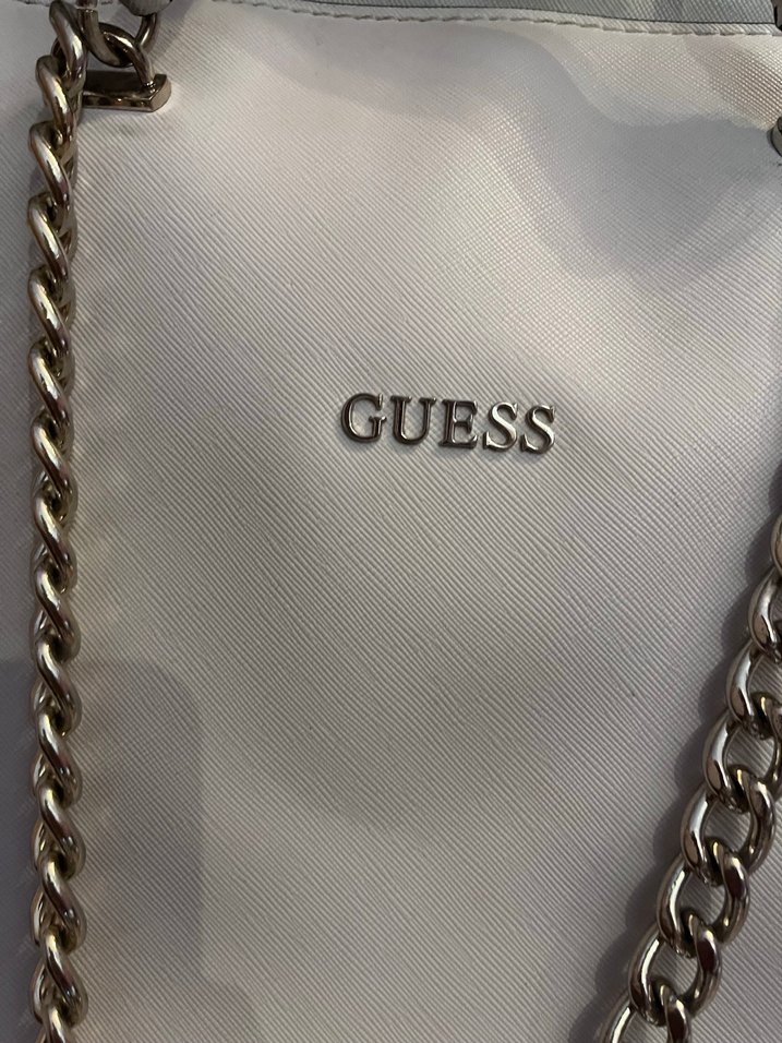 Orijinal GUESS Zincir Detaylı Beyaz Deri Kadın Çanta - Görsel 2