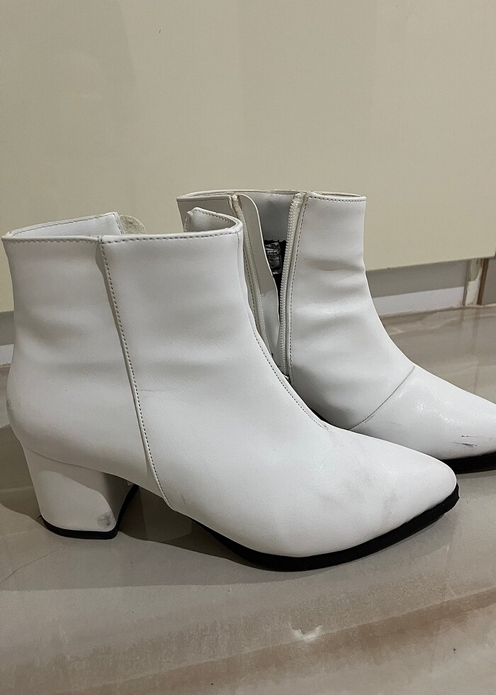 Beyaz kısa bot - Görsel 2
