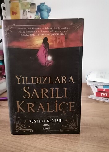 yıldızlara sarılı kraliçe