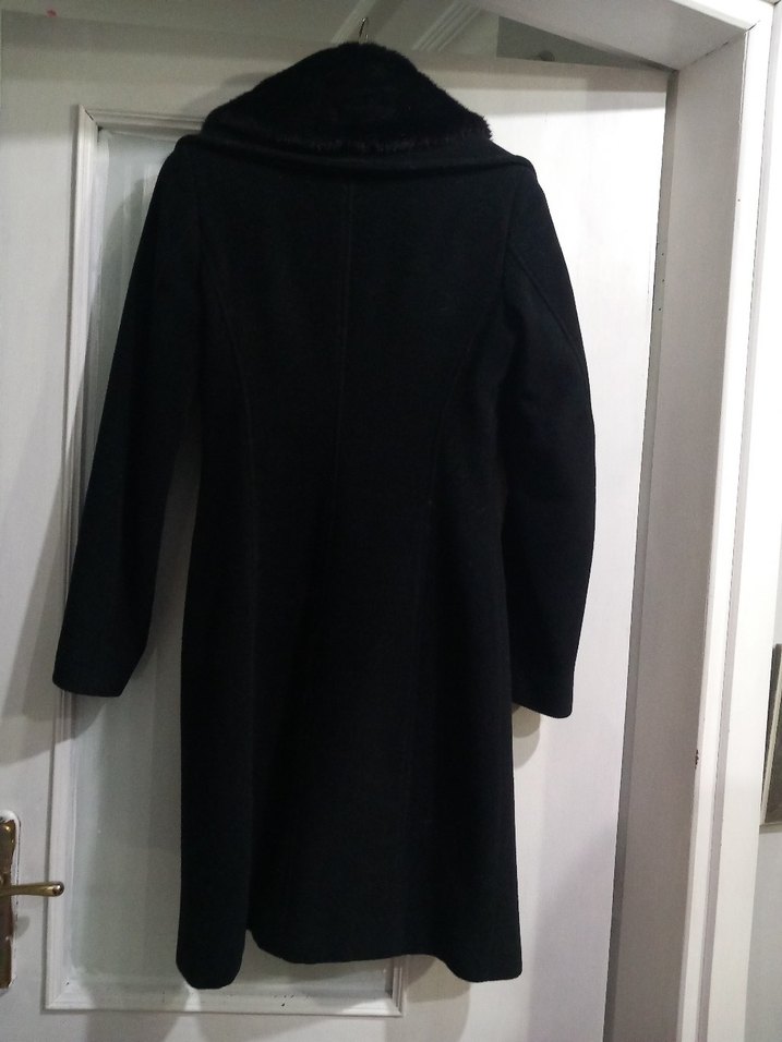 Siyah Yumuşak Kürklü Uzun Kaban - Görsel 2