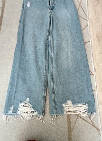 bilek detaylı jean pantolon