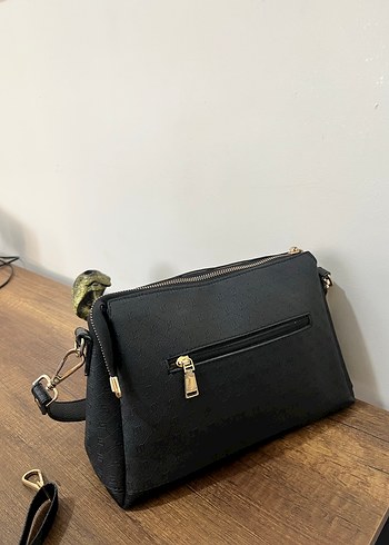 Siyah HAKİKİ DERİ Kemer Detaylı Kadın Çanta - Görsel 3