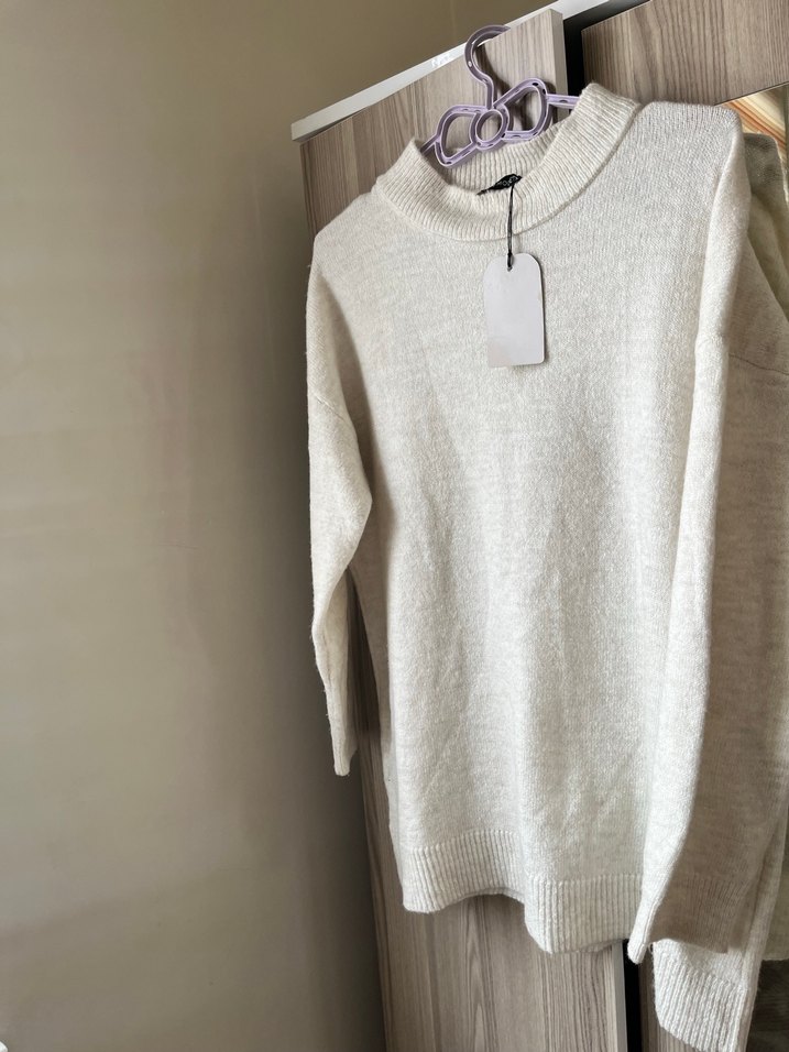 Kadın Beyaz Yünlü Bisiklet Yaka Kazak - Görsel 2