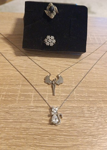 Mini Altın Zincir Detaylı Kadın Kolye - Görsel 2