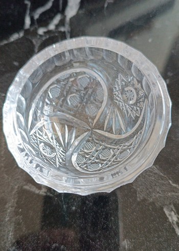 Beyaz Kristal Vazo ve Dekoratif Kapaklı Kutu Seti - Görsel 10