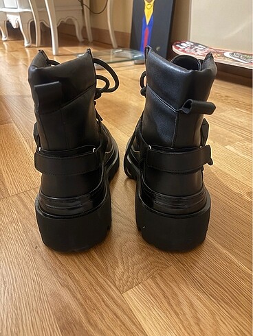 Deri bayan bot - Görsel 3