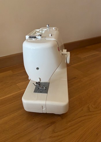 Singer Smart Beyaz Dikiş Makinesi - Görsel 4