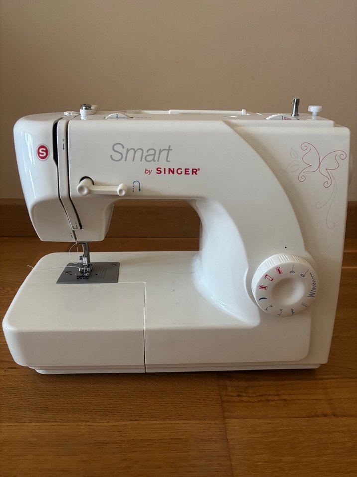 Singer Smart Beyaz Dikiş Makinesi - Görsel 3