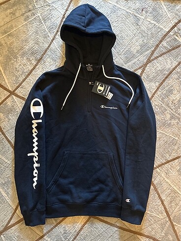 Champion sweatshirt