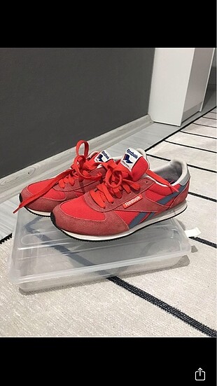 38 Beden kırmızı Renk reebok spor ayakkabı