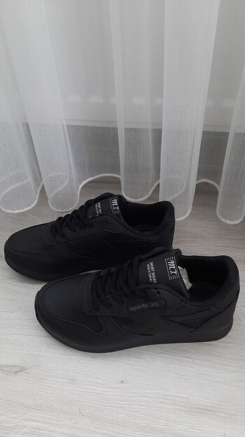 Adidas Unisex sıfır spor ayakkabı