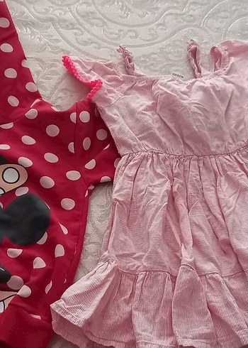Pembe Pamuklu Fırfırlı Askılı Elbise ve sweat
