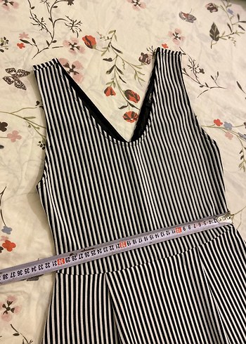 V Yaka Mini Elbise - Görsel 3