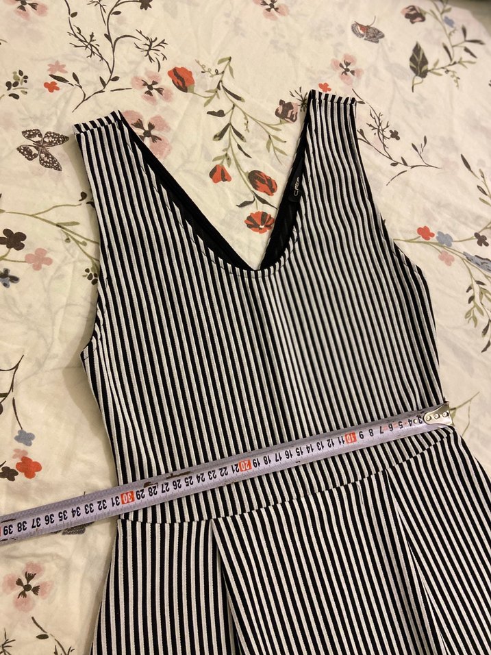 V Yaka Mini Elbise - Görsel 3