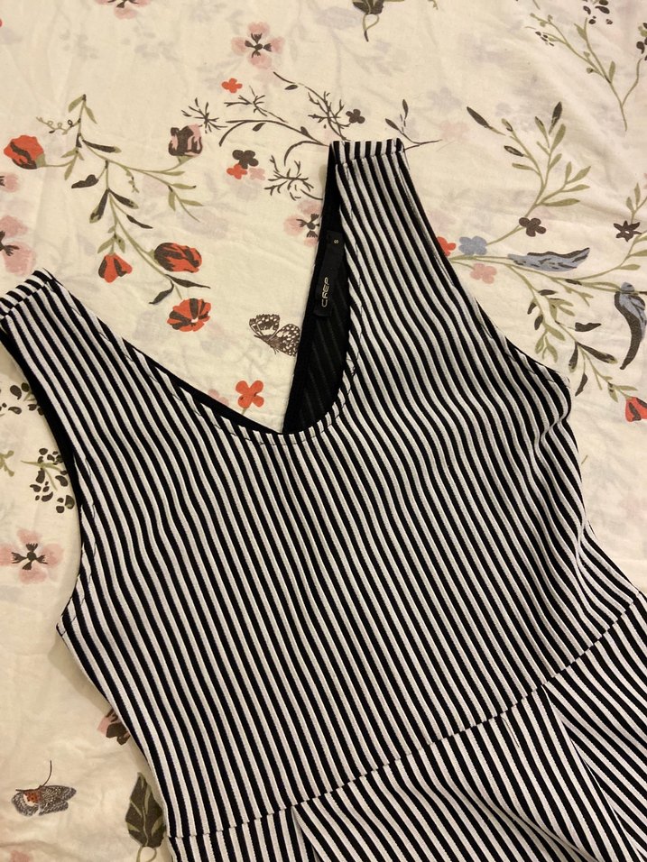 V Yaka Mini Elbise - Görsel 2