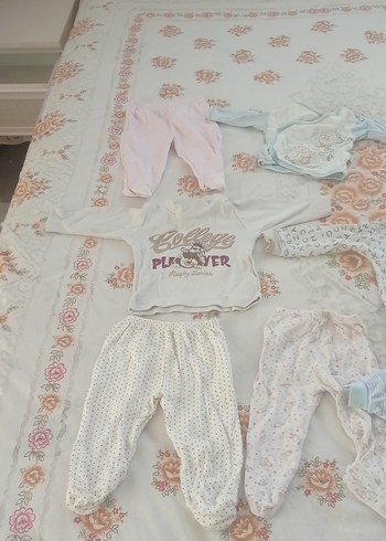 Beyaz Detaylı Takımı