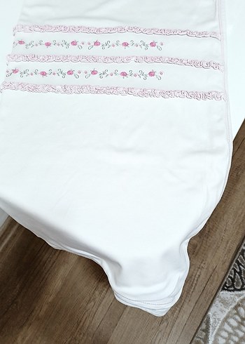 Nakışlı Beyaz kız bebek kundak - Görsel 2