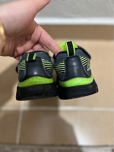28 Beden Spor ayakkabı