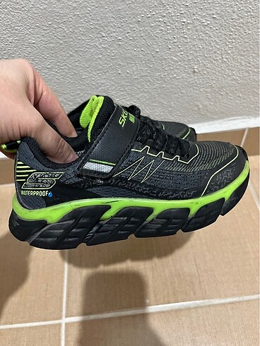 28 Beden yeşil Renk Spor ayakkabı