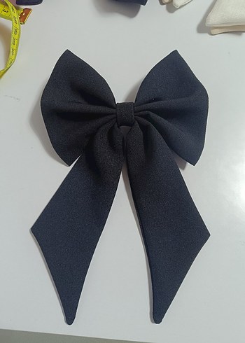 Beyaz Fiyonk Detaylı Modern Klasik Saç Aksesuarı - Görsel 3