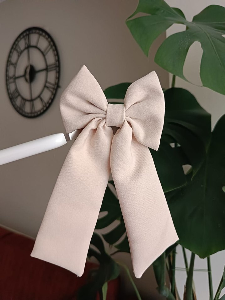 Beyaz Fiyonk Detaylı Modern Klasik Saç Aksesuarı - Görsel 2