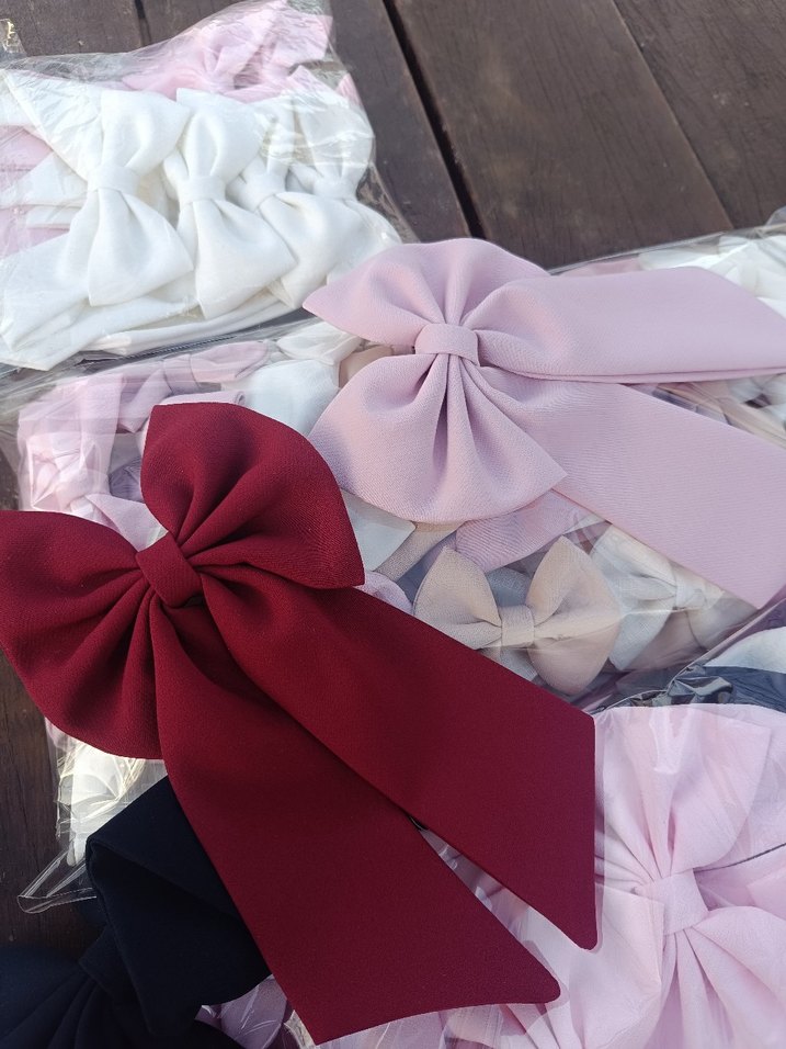 Kırmızı Fiyonklu Sokak Stili Saç Aksesuarı - Görsel 3