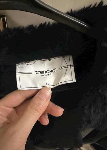 Siyah Deri Kürklü Kadın Ceket - Görsel 2