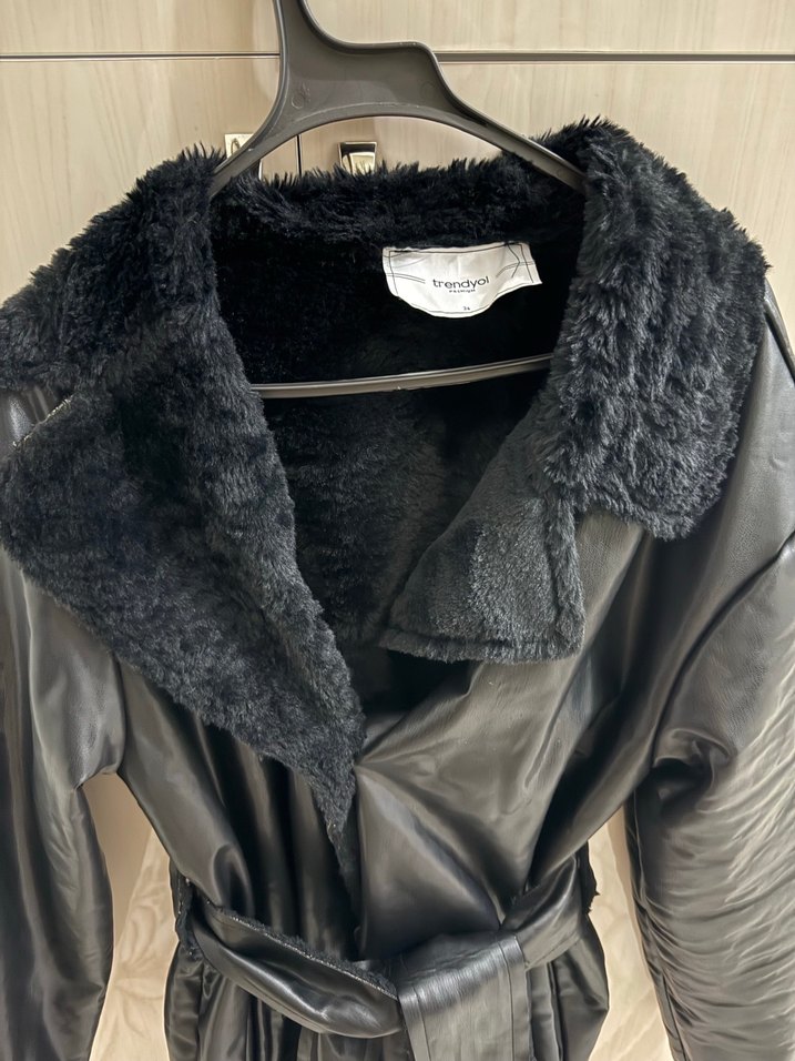 Siyah Deri Kürklü Kadın Ceket - Görsel 3