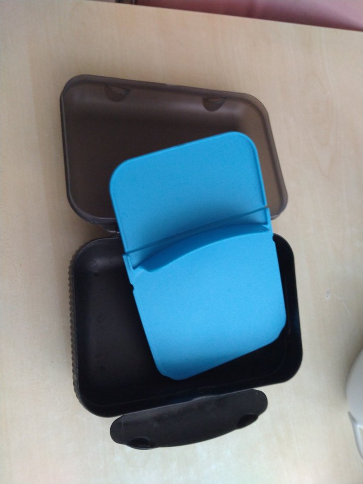 Mavi Tupperware beslenme Kabı - Görsel 4