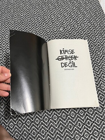Beden Kimse gerçek değil kitabı