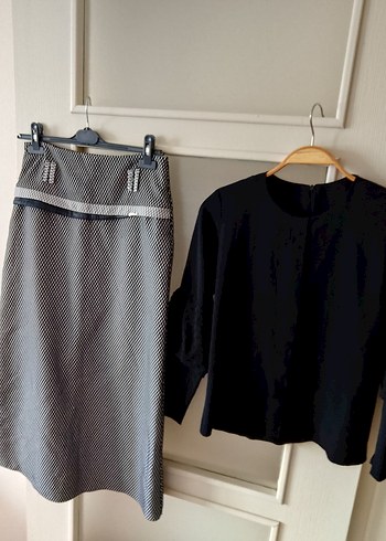 Gri Midi Kadın Ofis Eteği ve Siyah Uzun Kollu Bluz etek yenı - Görsel 2