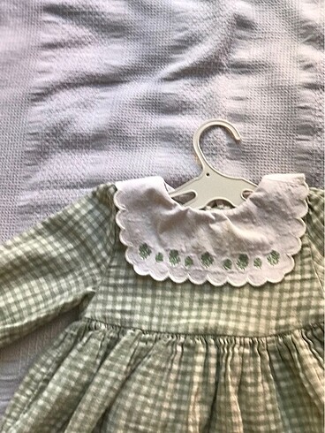 9 Ay Beden yeşil Renk 9-12 aylık Bebek elbise