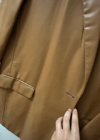 Stradivarius Düğmeli Kahverengi Deri Kadın Ceket - Görsel 3