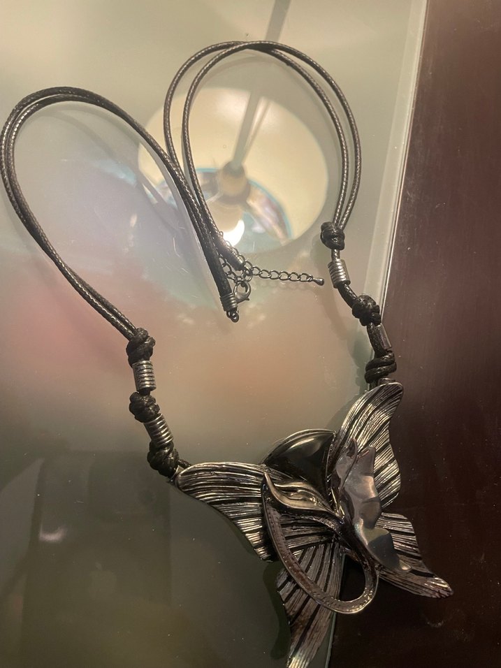 Kelebek Desenli Siyah Bohem Kadın Kolye - Görsel 3