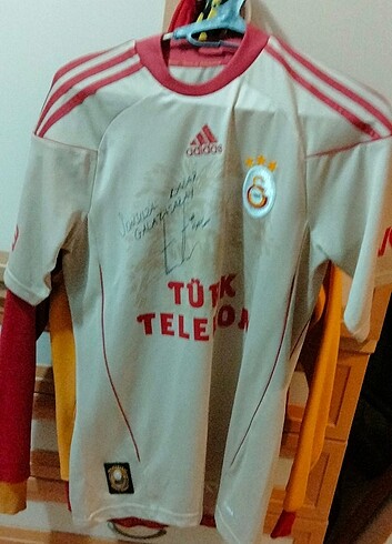 Galatasaray İmzalı forma 