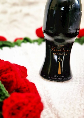Avon Far Away Glamour Kadın Roll-On Deodorant