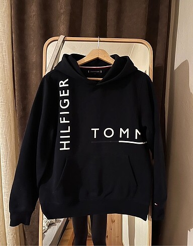 TOMMY HİLFİGER SWEATSHİRT