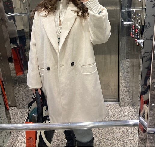 Pull and bear beyaz kaban