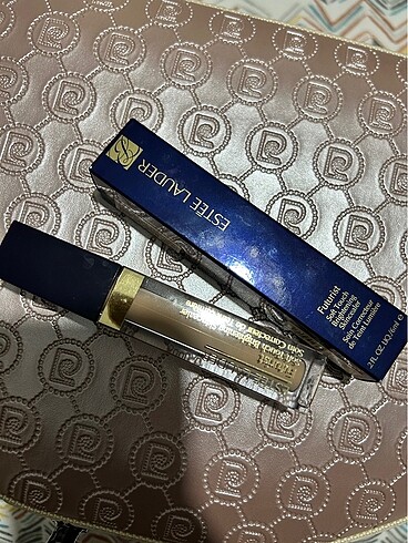 Estee Lauder Kapatıcı