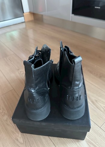 Divarese Erkek Bot - Görsel 4